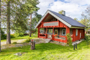 3 Bedroom Cottage with Sauna by the Sea